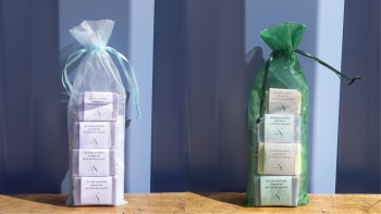 Four lavandin & lavender soaps for guests